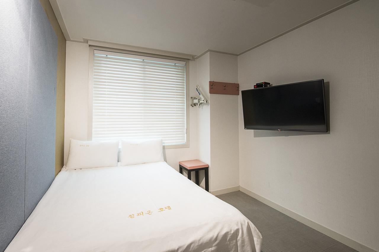 Hotel Champion